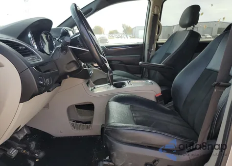 2019 Dodge Grand Caravan Sxt z USA, uszkodzony, nr VIN 2C4RDGCG0KR788137